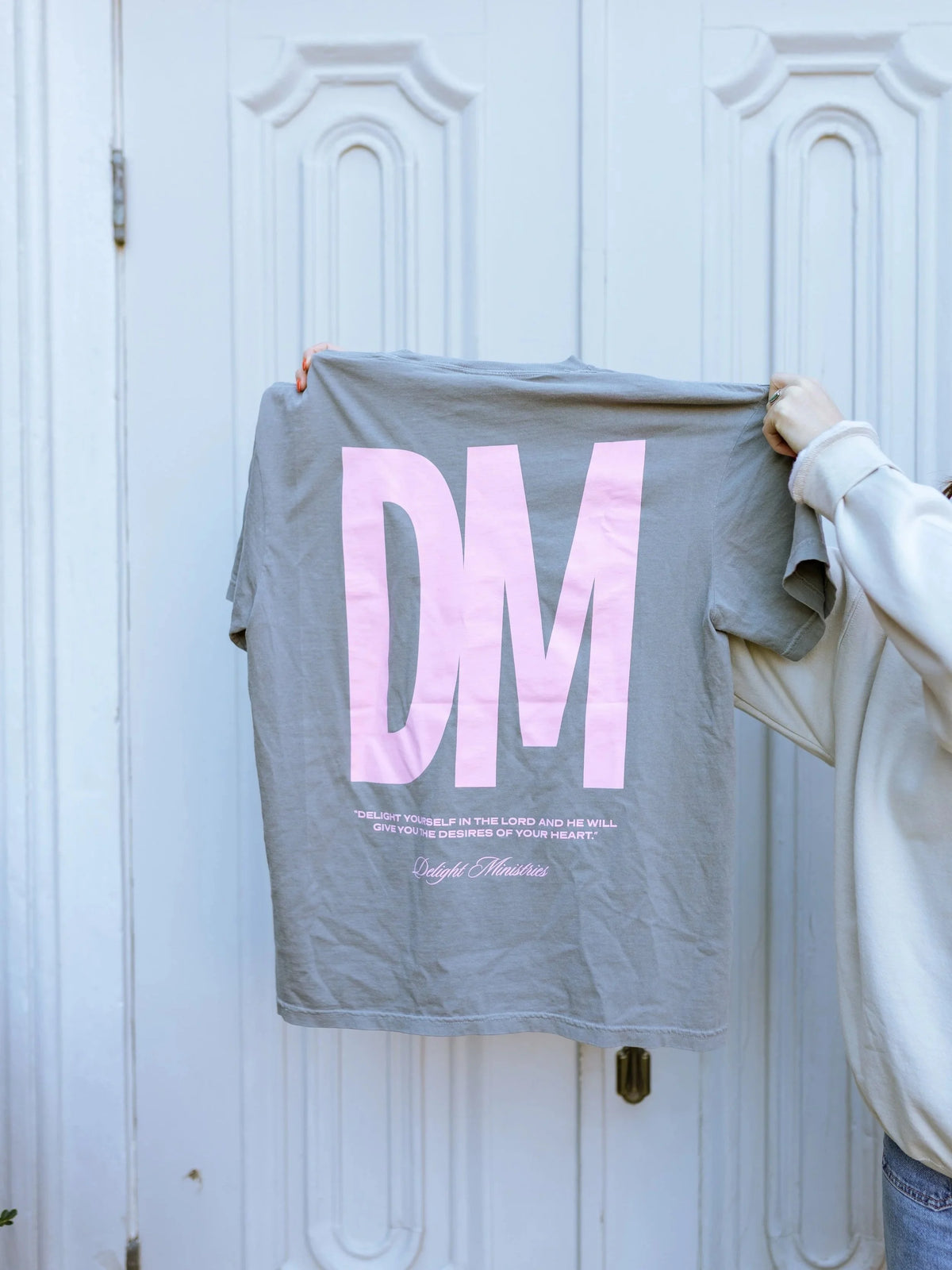 Delight Gray Initials Tee